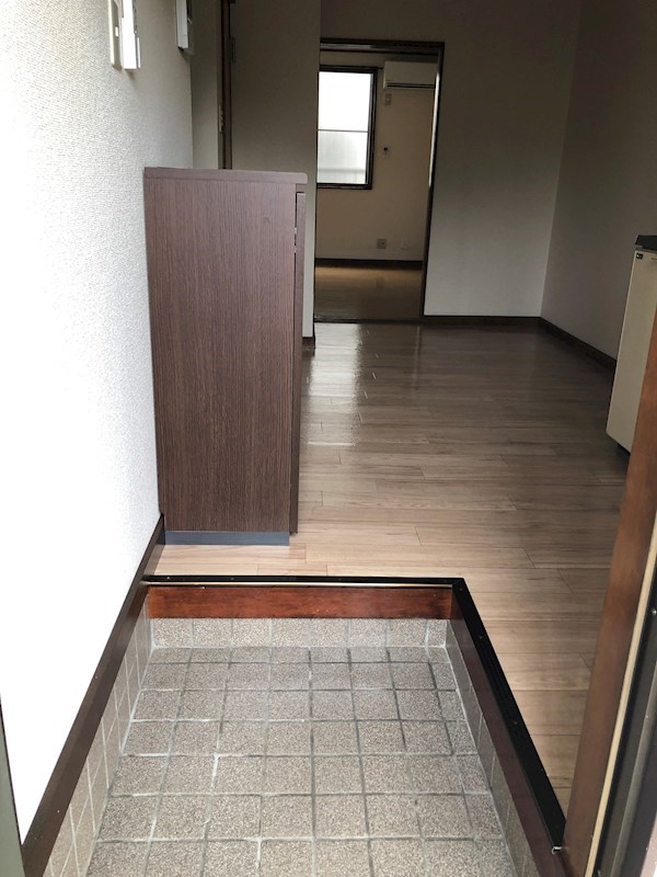 峰ハイツの玄関写真