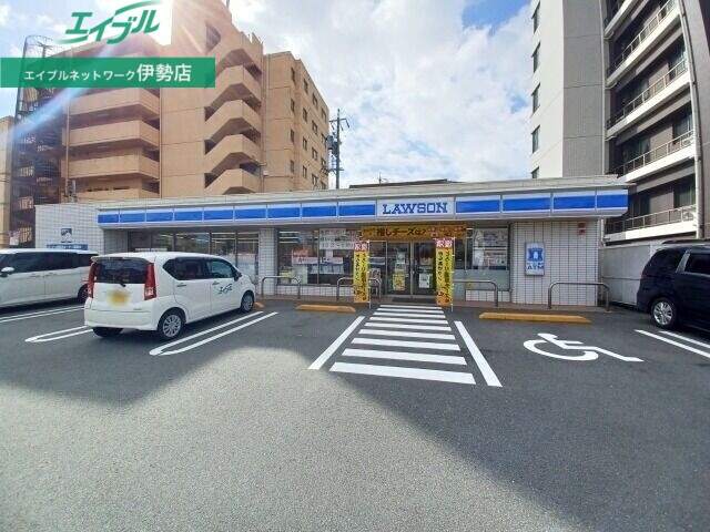 コンビニ　ローソン伊勢岩渕店（コンビニ）まで83m