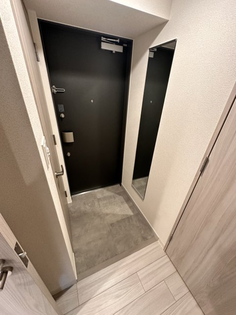 玄関　※別号室の参考写真、現況優先※