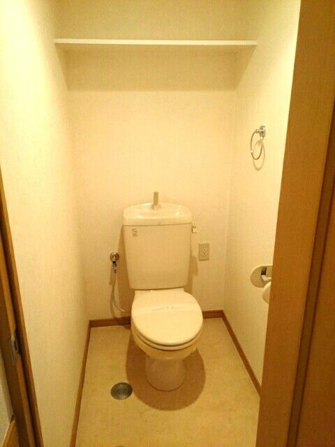 丸福マンションのトイレ写真
