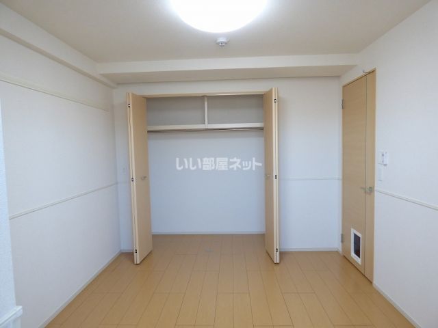 京阪宇治線 木幡駅 徒歩13分 6階建 築12年の内装写真