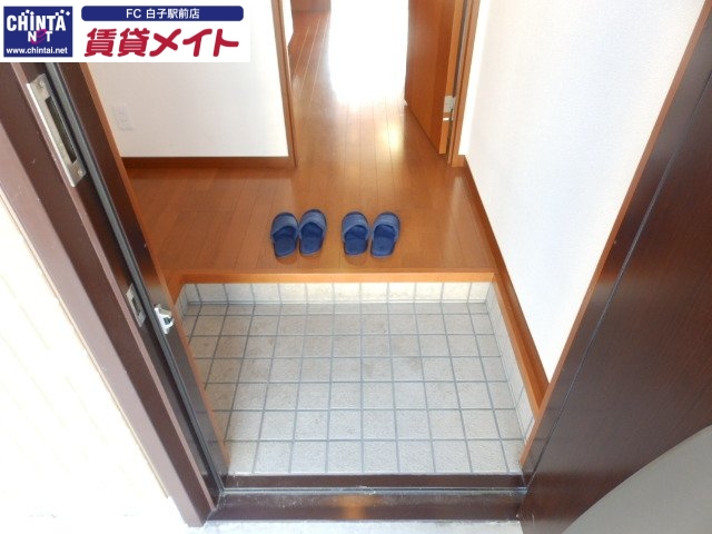 玄関　同物件別室写真