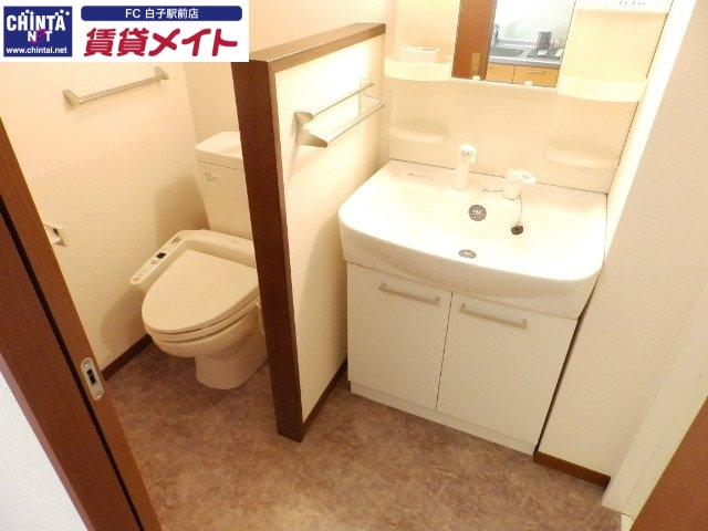 洗面設備　同物件別室写真