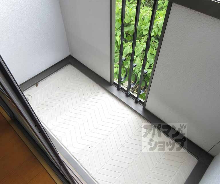 バルコニー　洗濯物もすぐ乾く