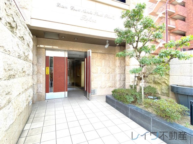 エントランス　建物の内部です