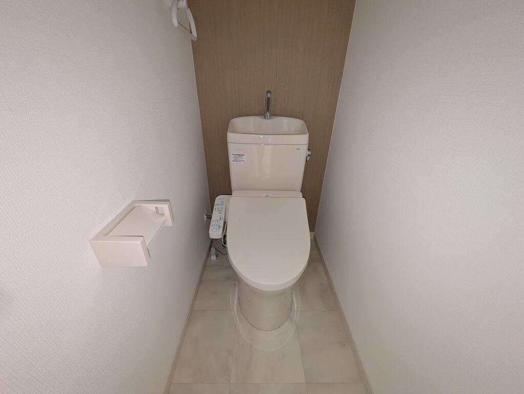 東急田園都市線 市が尾駅 徒歩4分 2階建 築40年のトイレ写真
