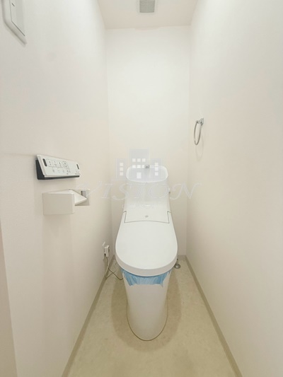 地下鉄御堂筋線 東三国駅 徒歩3分 7階建 築20年のトイレ写真
