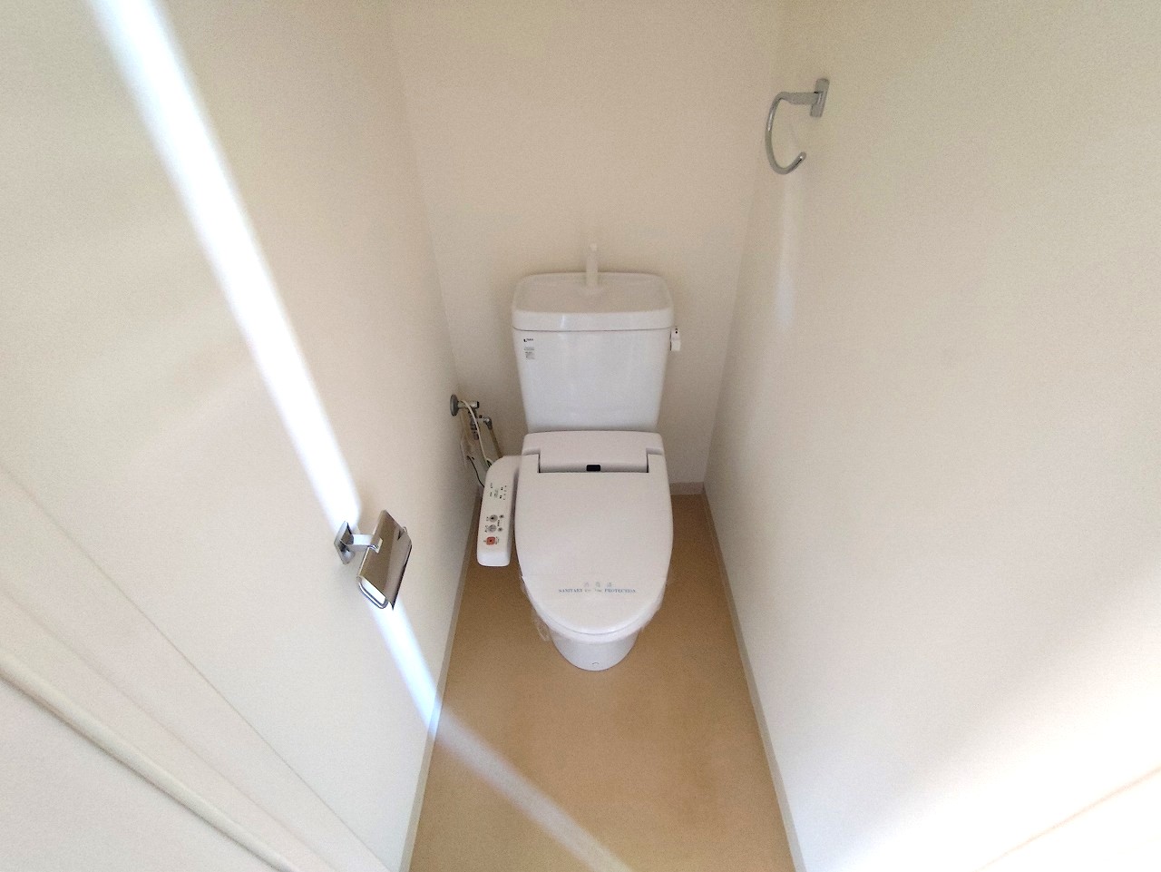 サンヴァーリオ新田駅前VIのトイレ写真