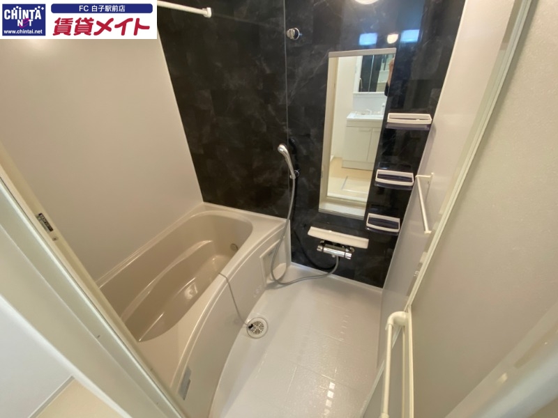 バス・シャワールーム　同型反転タイプ画像