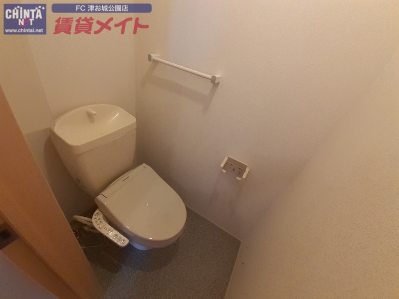 トイレ　同型参考写真
