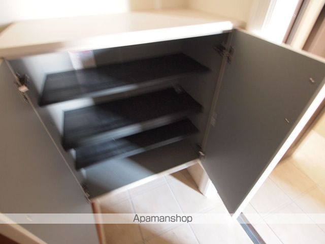 フォレストヴィラ今宿Iの玄関写真