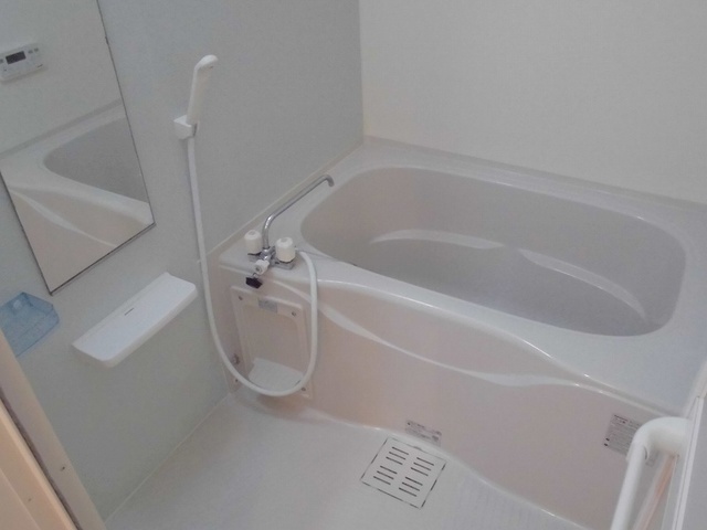 コモド アデッソの風呂写真