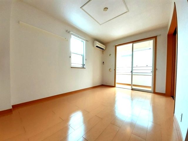 グラース アンジュの居間写真