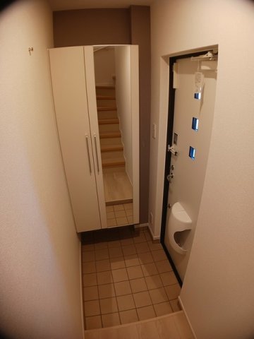 玄関　シンプルで使いやすい玄関です