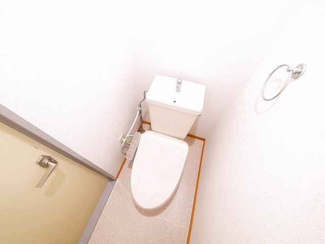 トイレ　落ち着いたトイレです