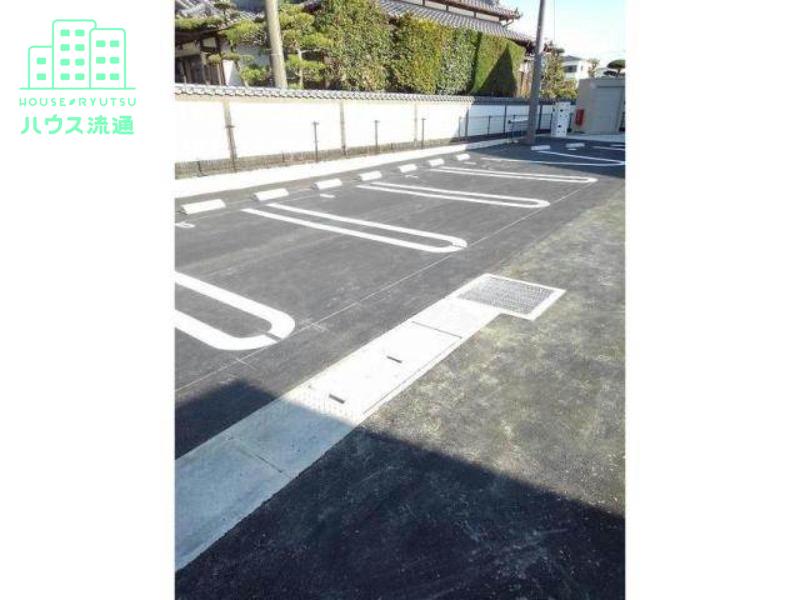 駐車場　駐車場