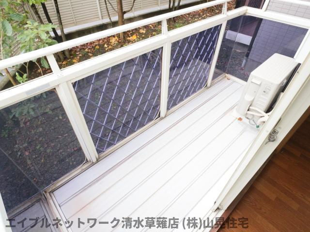 【静岡市葵区瀬名川のマンションのバルコニー】