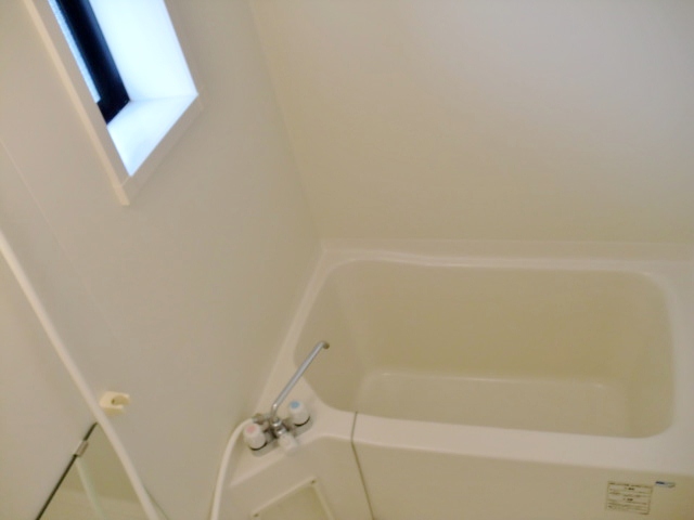 バス・シャワールーム　窓付き♪☆仲介手数料ゼロ円は当店だけ！☆