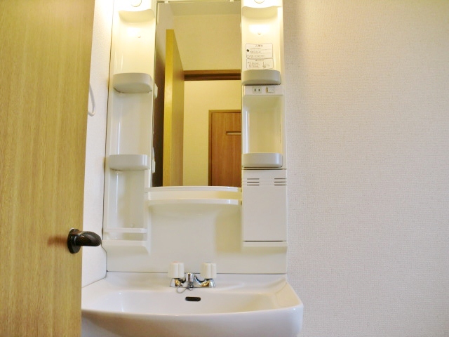 洗面設備　窓付き♪☆仲介手数料ゼロ円は当店だけ！☆