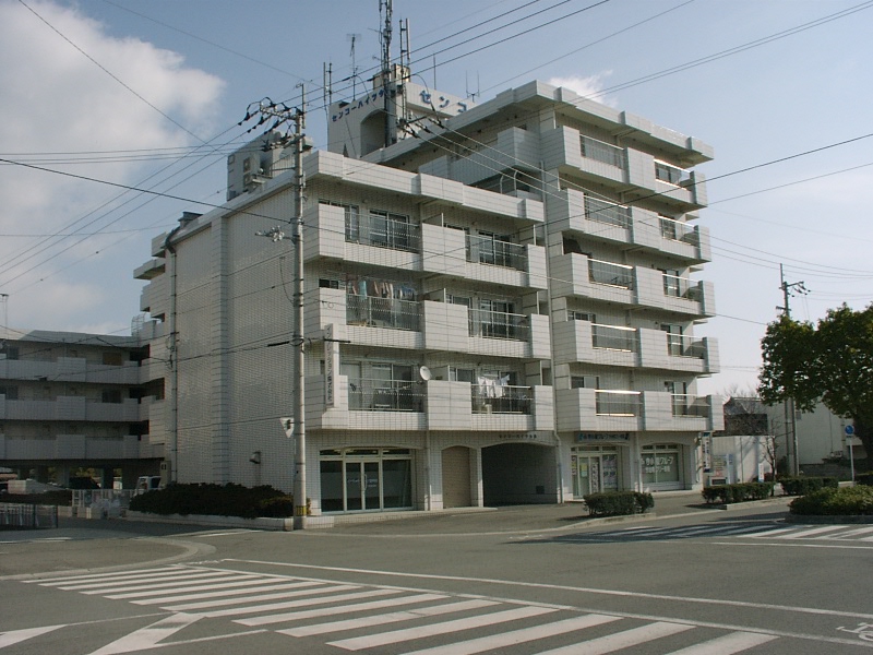 センコーハイツ今治の建物外観