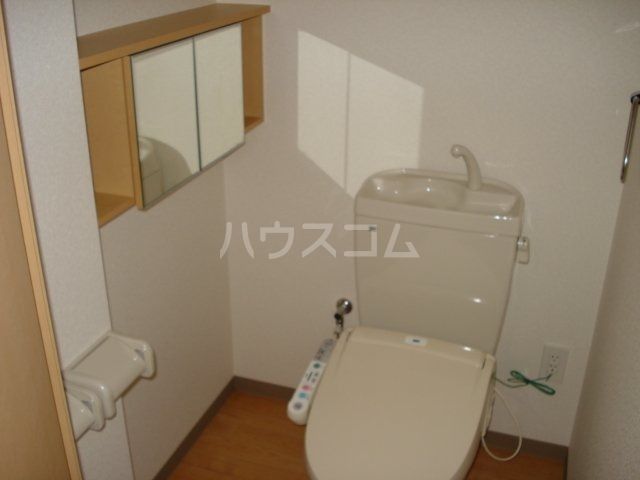 【北名古屋市熊之庄のアパートのトイレ】