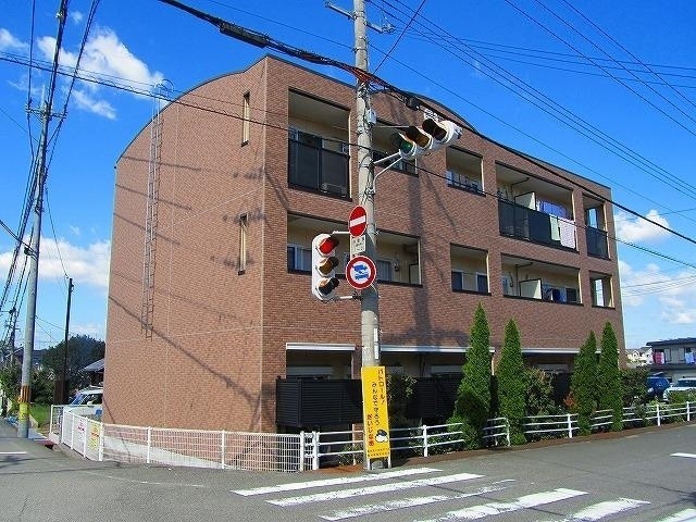 桜井市大字上之宮のマンションの建物外観