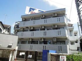 川崎市多摩区菅城下のマンションの建物外観