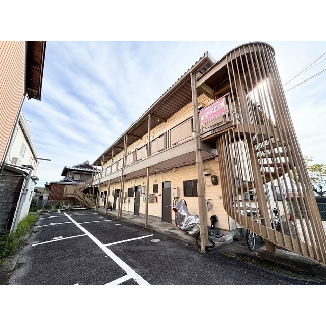 コーポ岡崎の建物外観