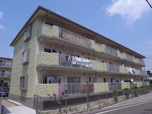 大府市東新町のマンションの建物外観