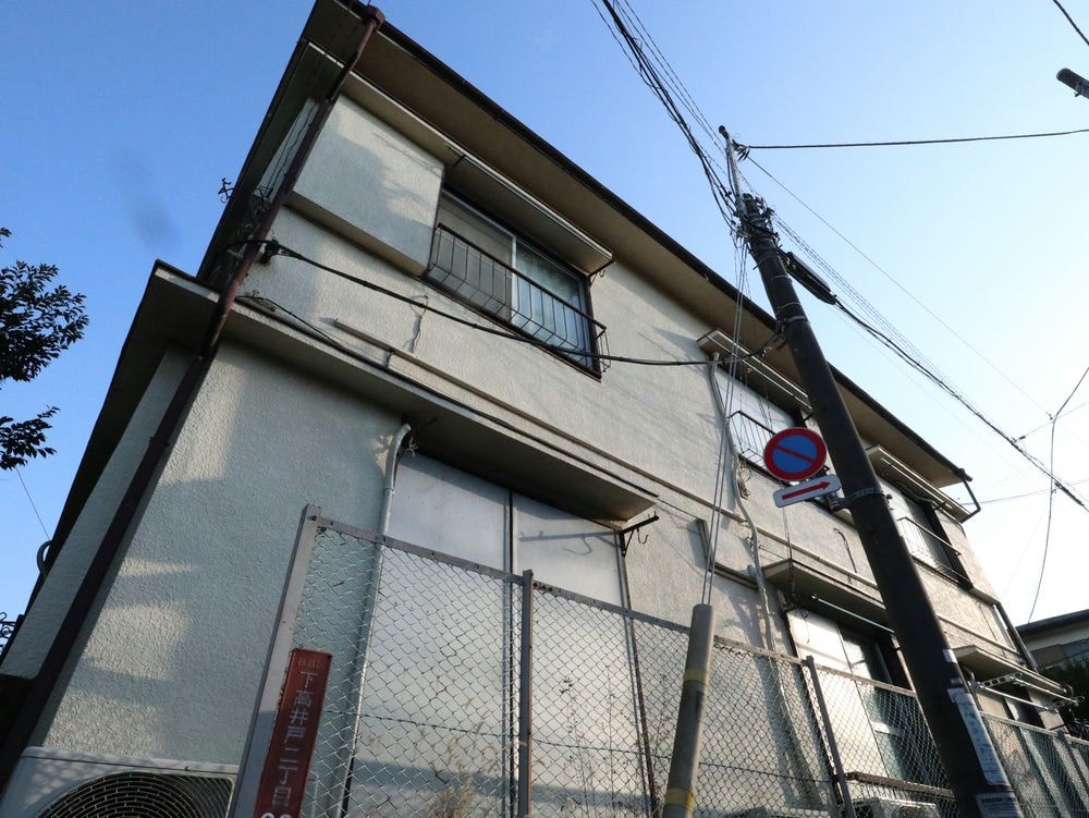 杉並区下高井戸のアパートの建物外観