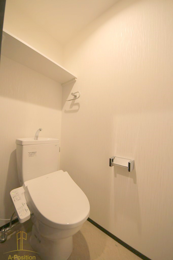 トイレ　プレジオ難波ASIAN