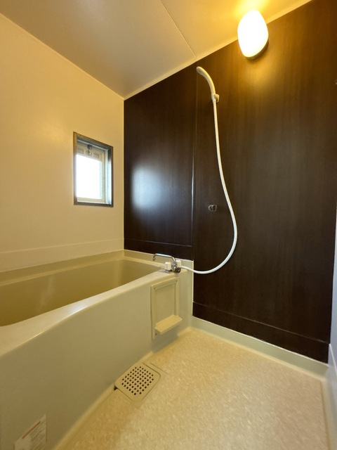 バス・シャワールーム　★窓付きのバスルーム★