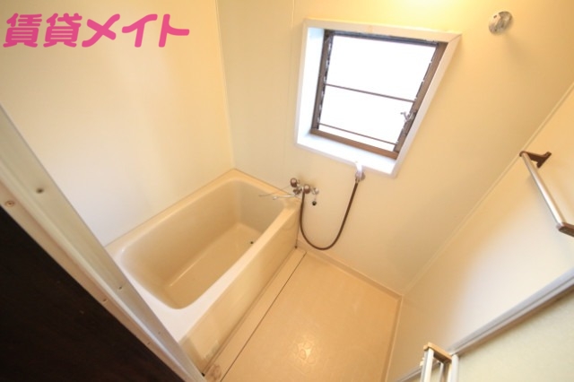 バス・シャワールーム　別部屋同タイプ