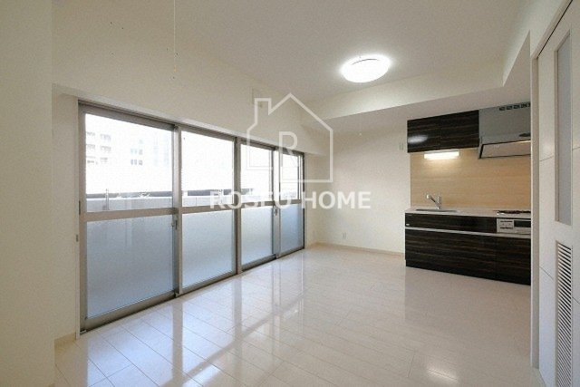 居室・リビング　同マンション別部屋：参考写真