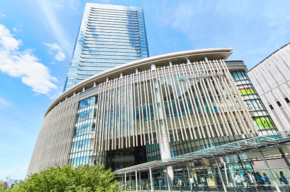 ショッピングセンター　グランフロント大阪（ショッピングセンター）まで353m