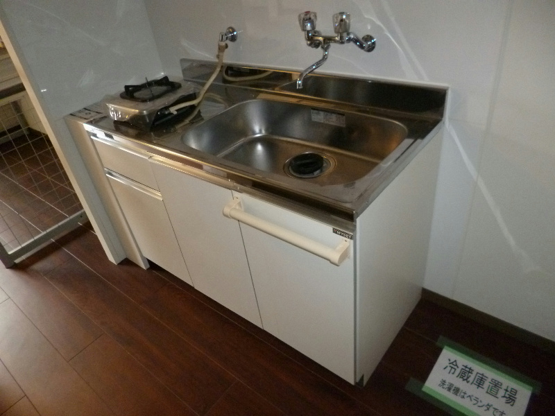 キッチン　ガスコンロ付のキッチンです。