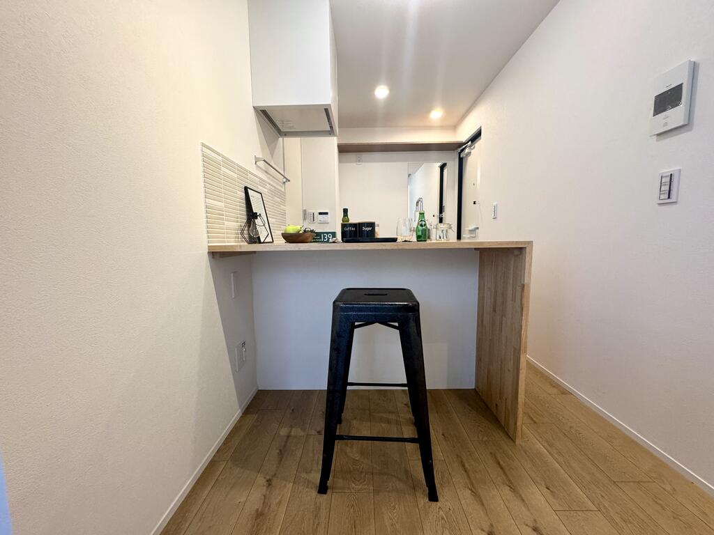 収納　カウンター下も収納可能