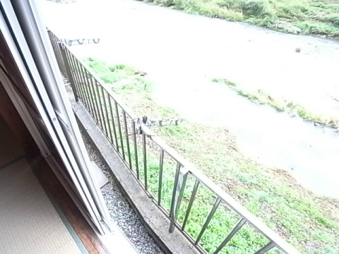 バルコニー　出窓