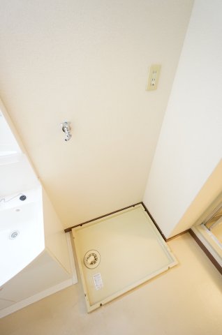 洗面設備　※同物件・反転タイプの写真です。