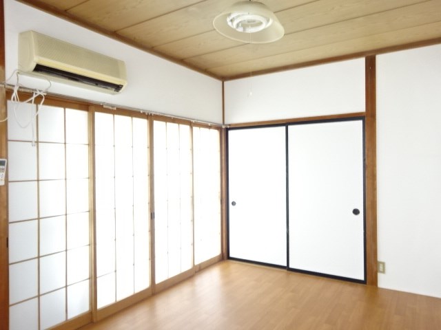 居室・リビング　洋室変更！