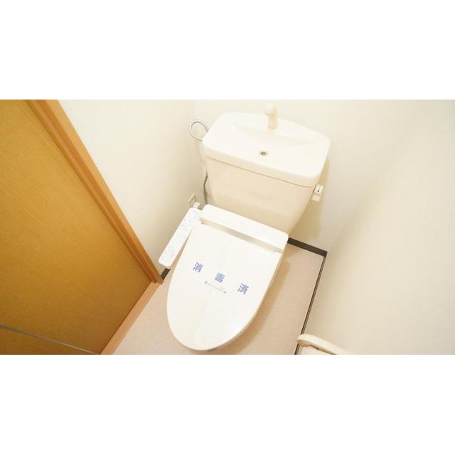 トイレ　シャワー付きトイレ