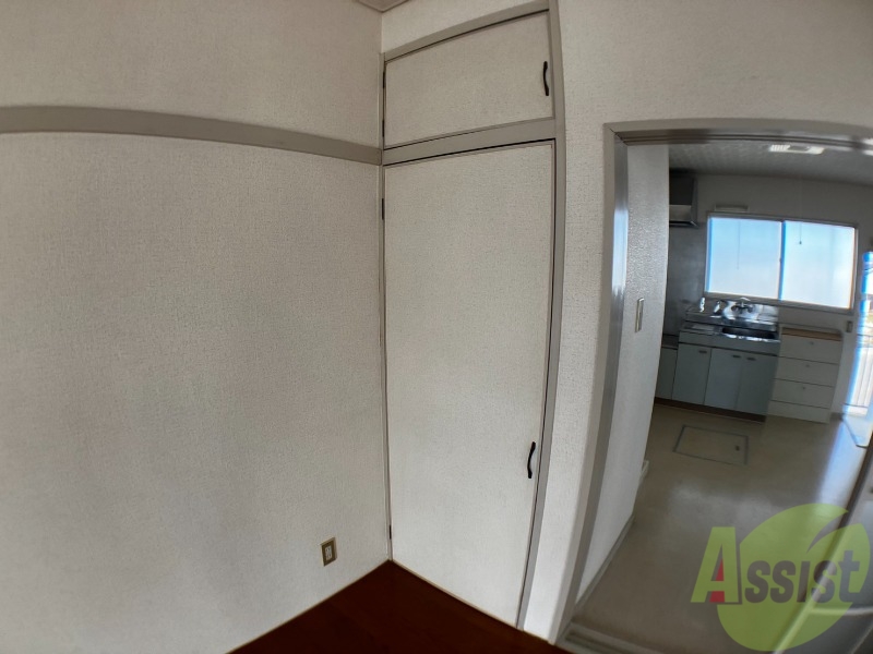 収納　収納はこちら。上の段にも納められるようになってます。