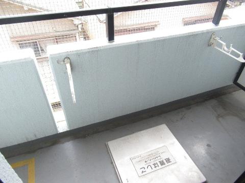 スチューデントパレス茨木　バルコニー　ベランダ