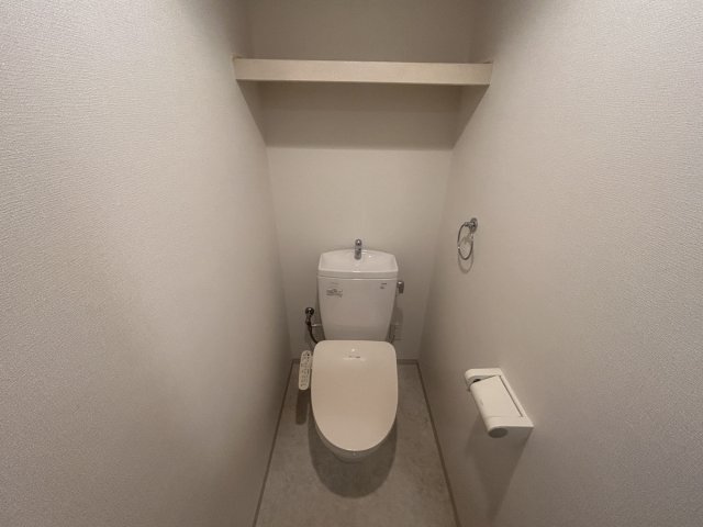 トイレ　温水洗浄便座です♪