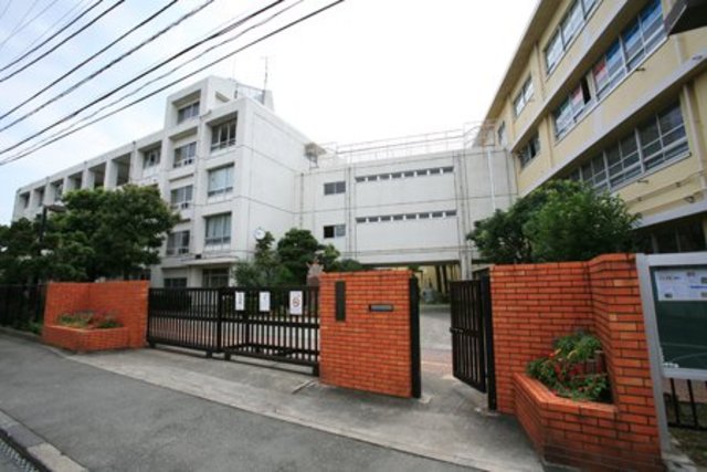 中学校　川崎市立向丘中学校（中学校）まで664m