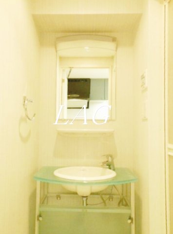 洗面設備　独立洗面台です。