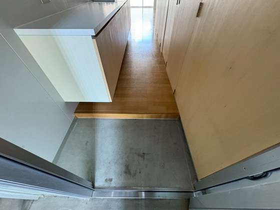 玄関　広々玄関