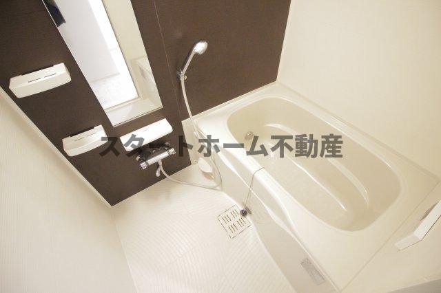 バス・シャワールーム　日々の疲れを癒すお風呂付です