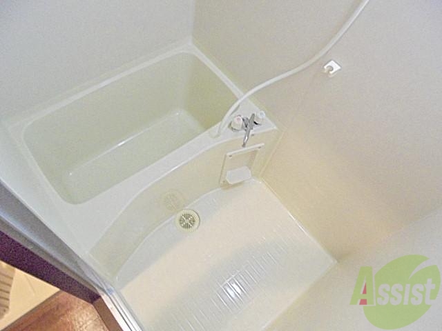 バス・シャワールーム　こちらのお風呂に浸かって一日の疲れを癒してくださいね