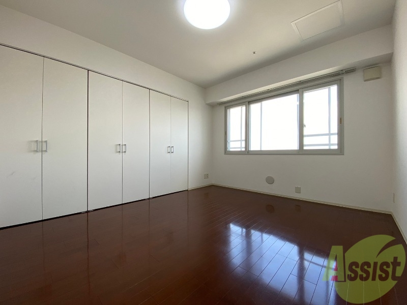 その他部屋・スペース　寝室です。二部屋をどう使うかはあなた次第です！